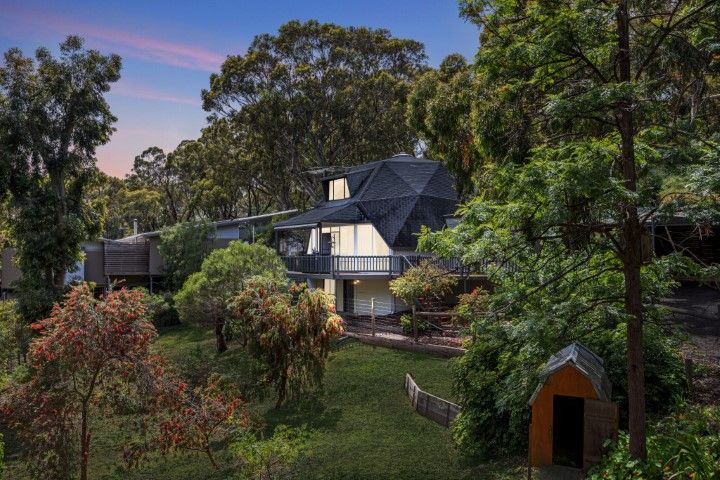 16 Glen Road, Eden Hills SA 5050, Image 0