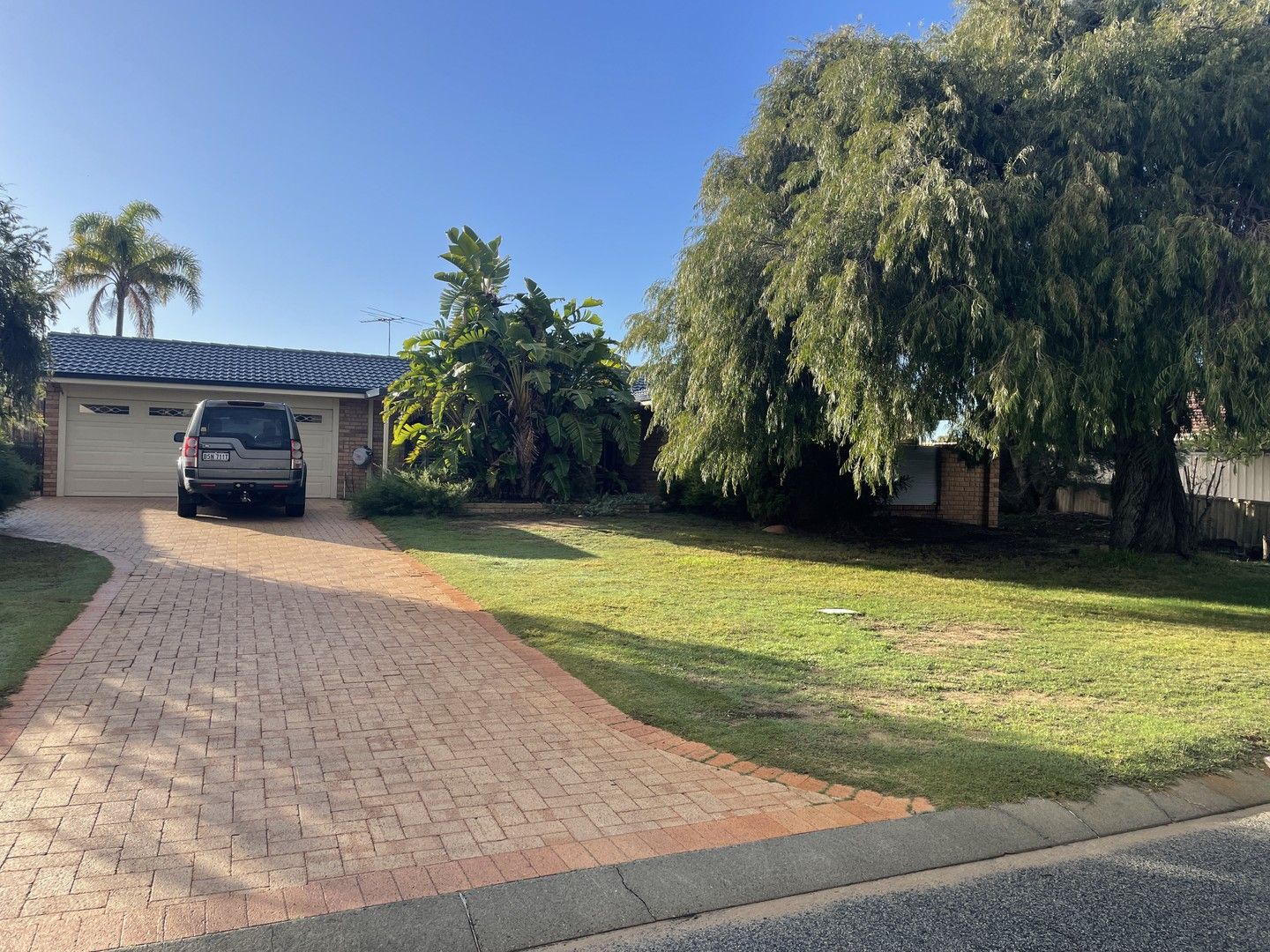 4 bedrooms House in 14 Florida Road SAFETY BAY WA, 6169