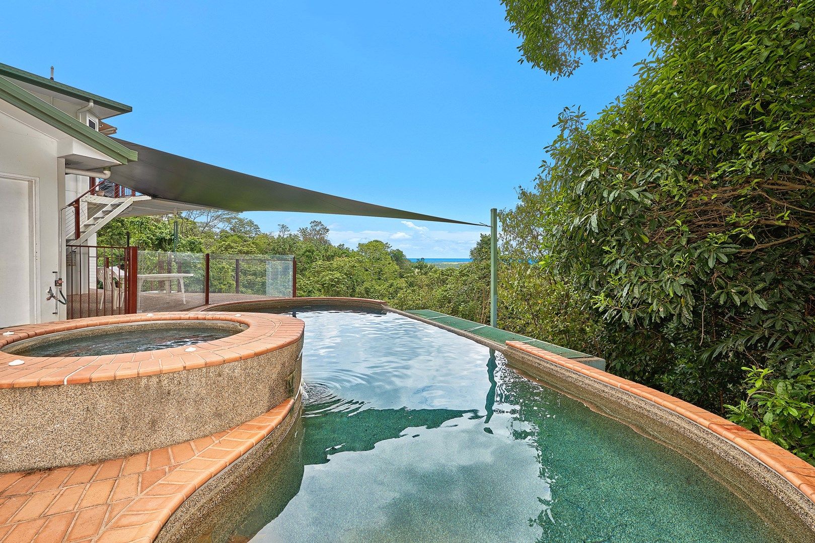 2 bedrooms Apartment / Unit / Flat in 2/54-56 Fig Tree Drive CARAVONICA QLD, 4878