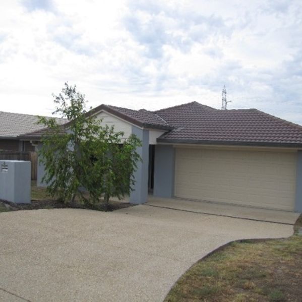 4 bedrooms House in 4 Woodward Avenue CALLIOPE QLD, 4680