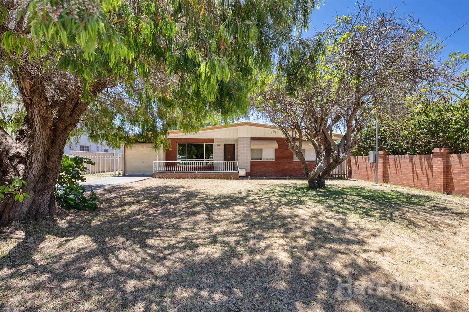 4 bedrooms House in 14 Flavia Street FALCON WA, 6210