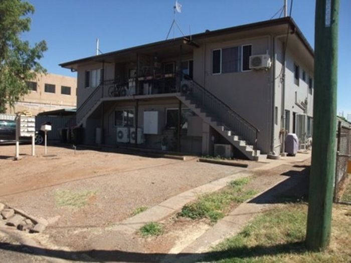 11 bedrooms Block of Units in 8 Seventh Avenue MOUNT ISA QLD, 4825