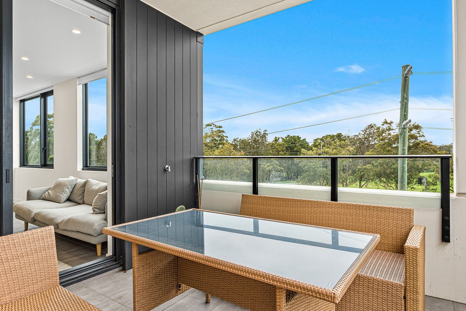 1 bedrooms Apartment / Unit / Flat in 108/2 Foreshore Boulevard WOOLOOWARE NSW, 2230