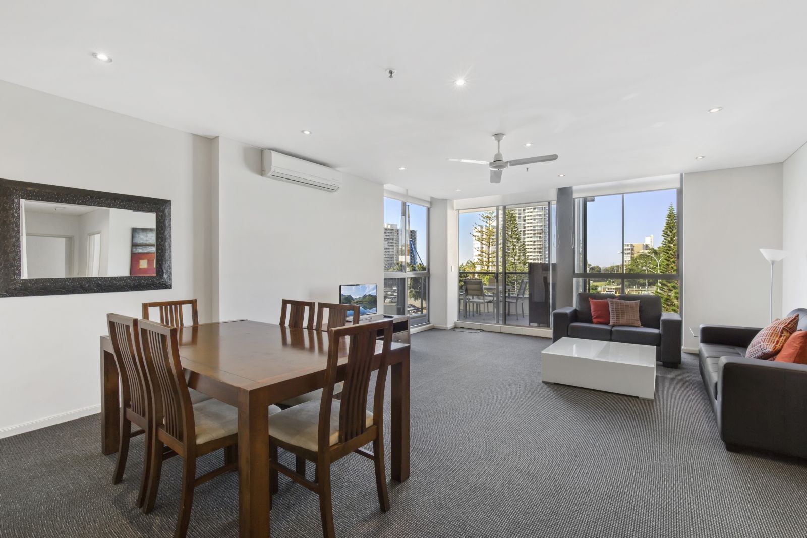 2 bedrooms Apartment / Unit / Flat in 604/18 Cypress Avenue SURFERS PARADISE QLD, 4217