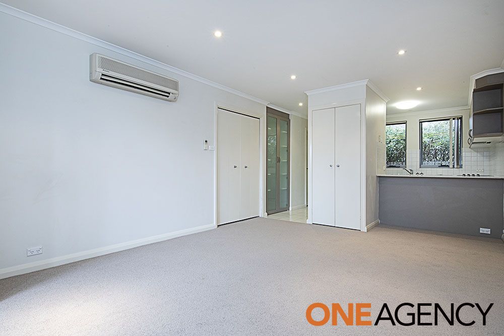 21/10 Coolac Place, Braddon ACT 2612, Image 2