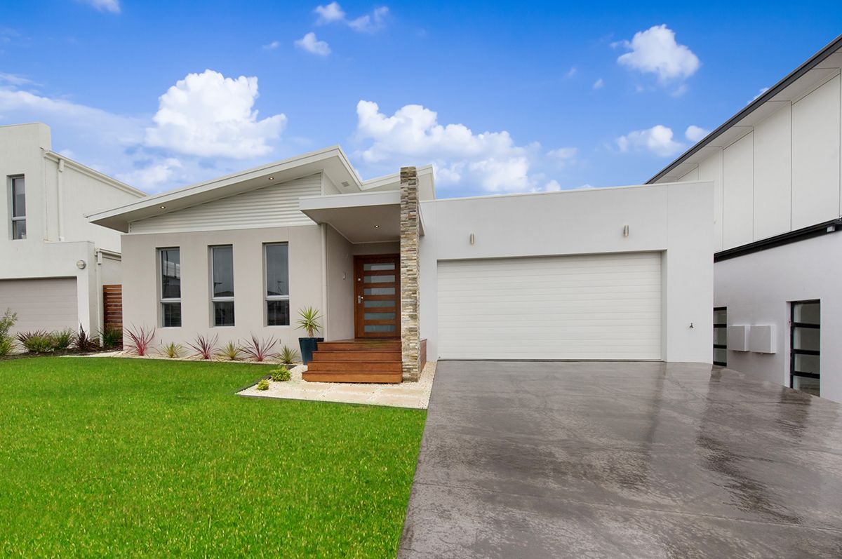 55 Cooley Crescent, Casey ACT 2913, Image 0