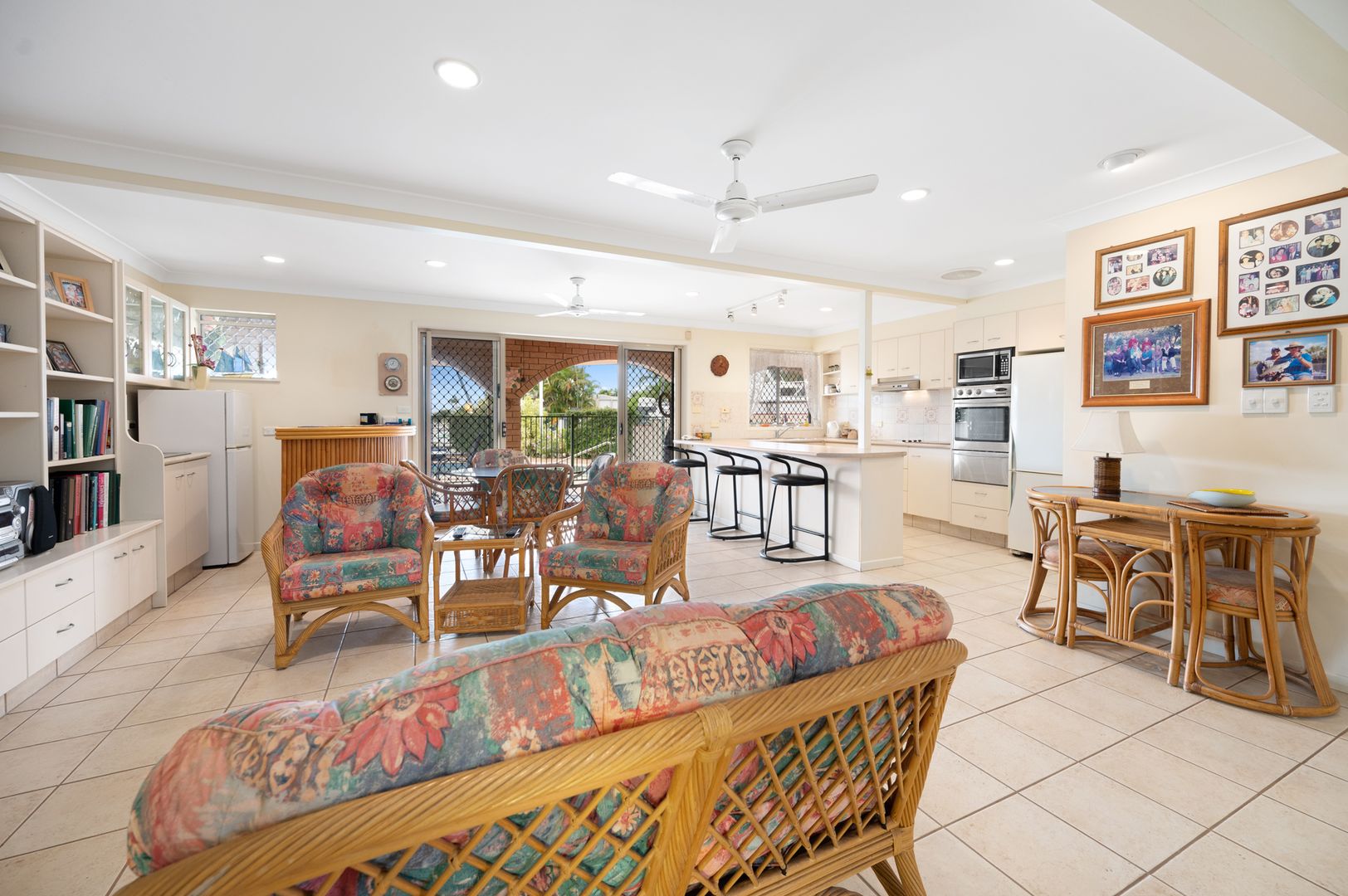 7 O'Grady Drive, Paradise Point QLD 4216, Image 2