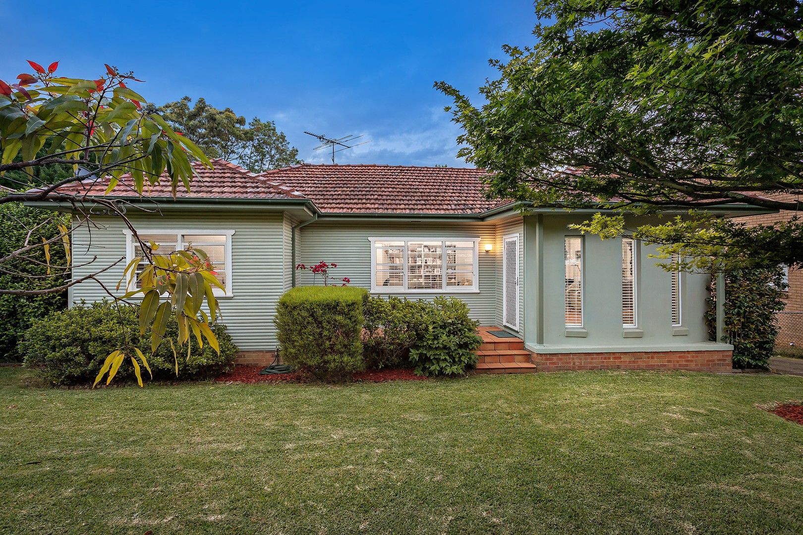 15 Woodbine Avenue, Normanhurst NSW 2076, Image 0