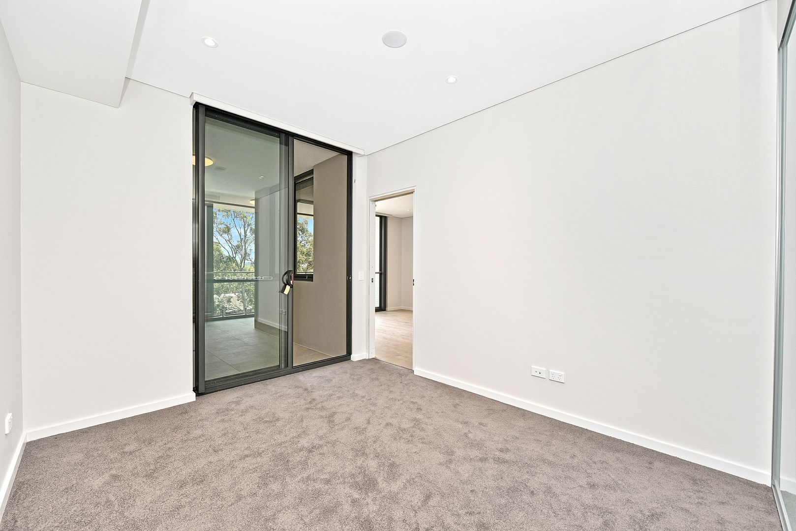 705/2 Waterview Drive, Lane Cove NSW 2066, Image 2