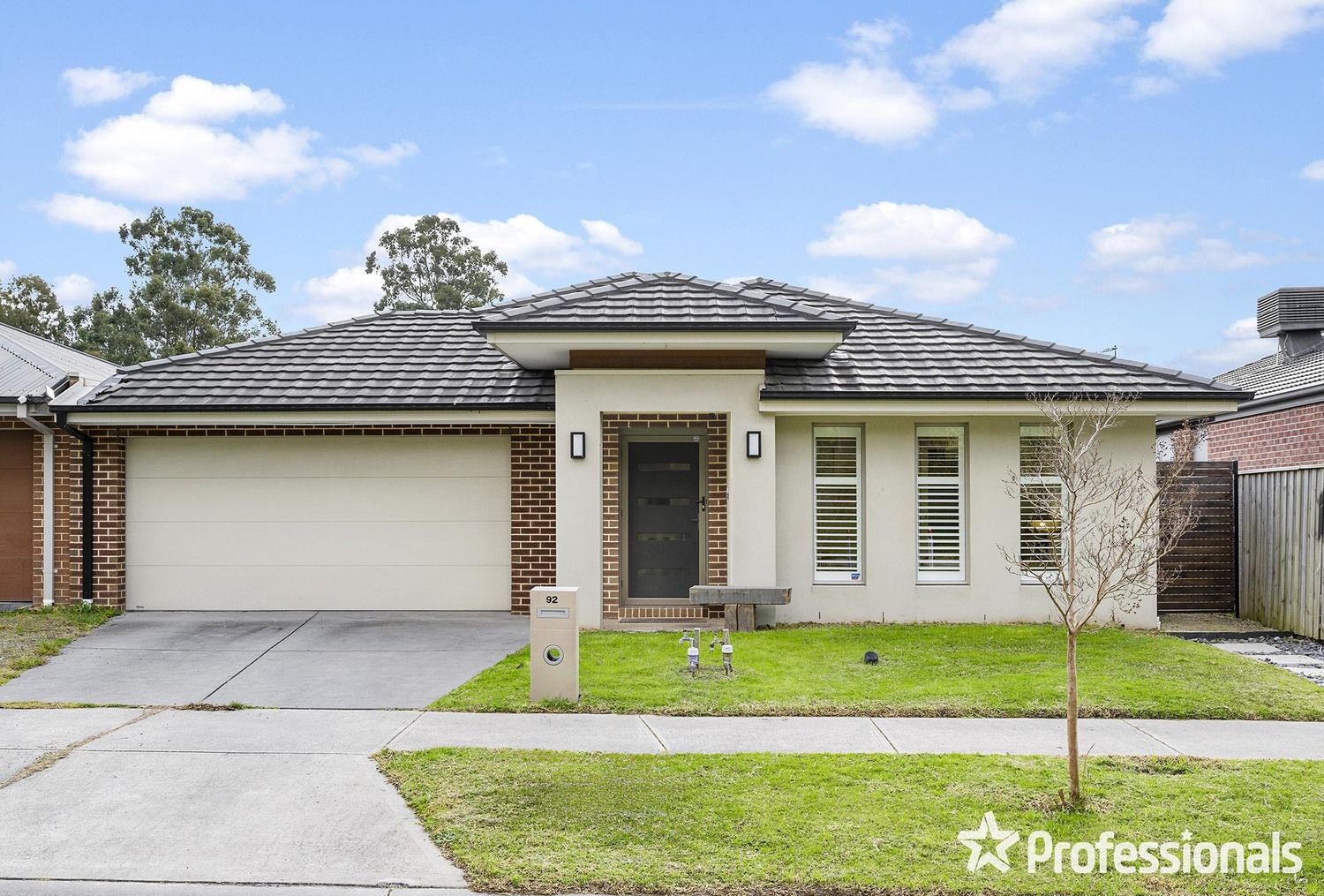 92 Sherwood Road, Chirnside Park VIC 3116, Image 0