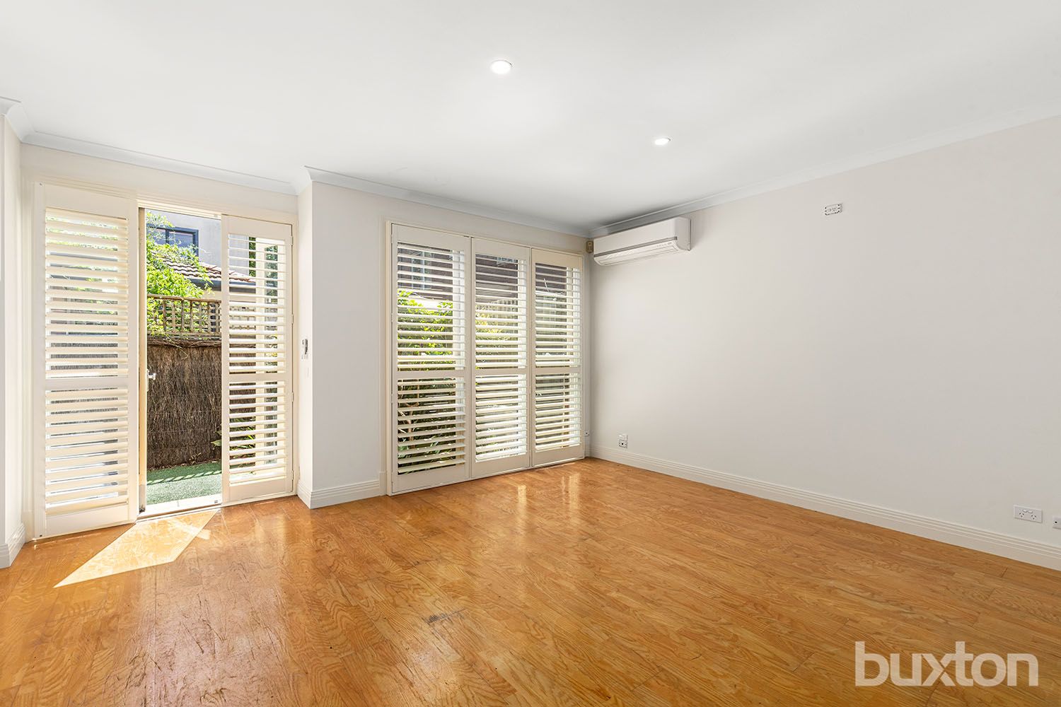 13c Broadway, Elwood VIC 3184 Townhouse For Rent 1,100 Domain