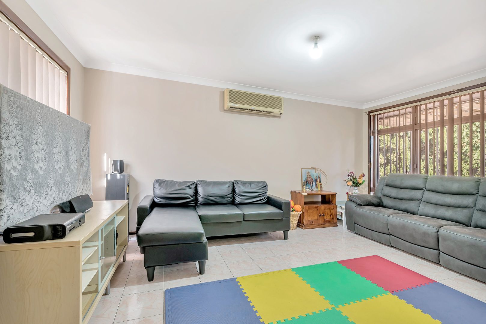 15 Jane Street, Smithfield NSW 2164, Image 2