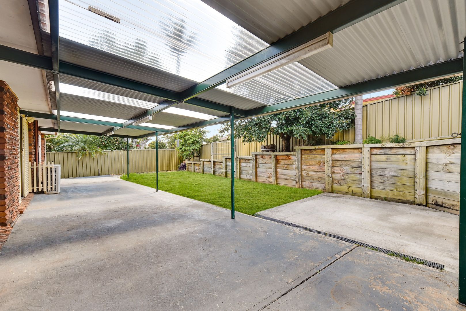 159 St Johns Road, Bradbury NSW 2560, Image 2