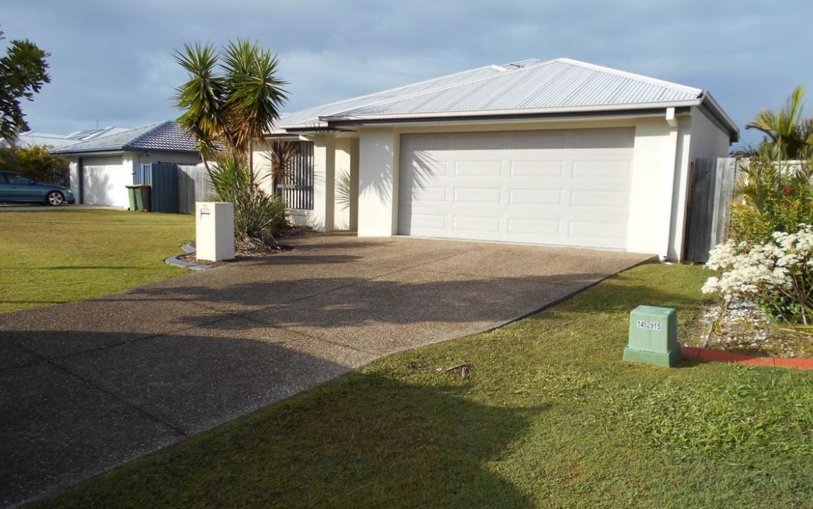 4 bedrooms House in 277 Bestmann Road East SANDSTONE POINT QLD, 4511