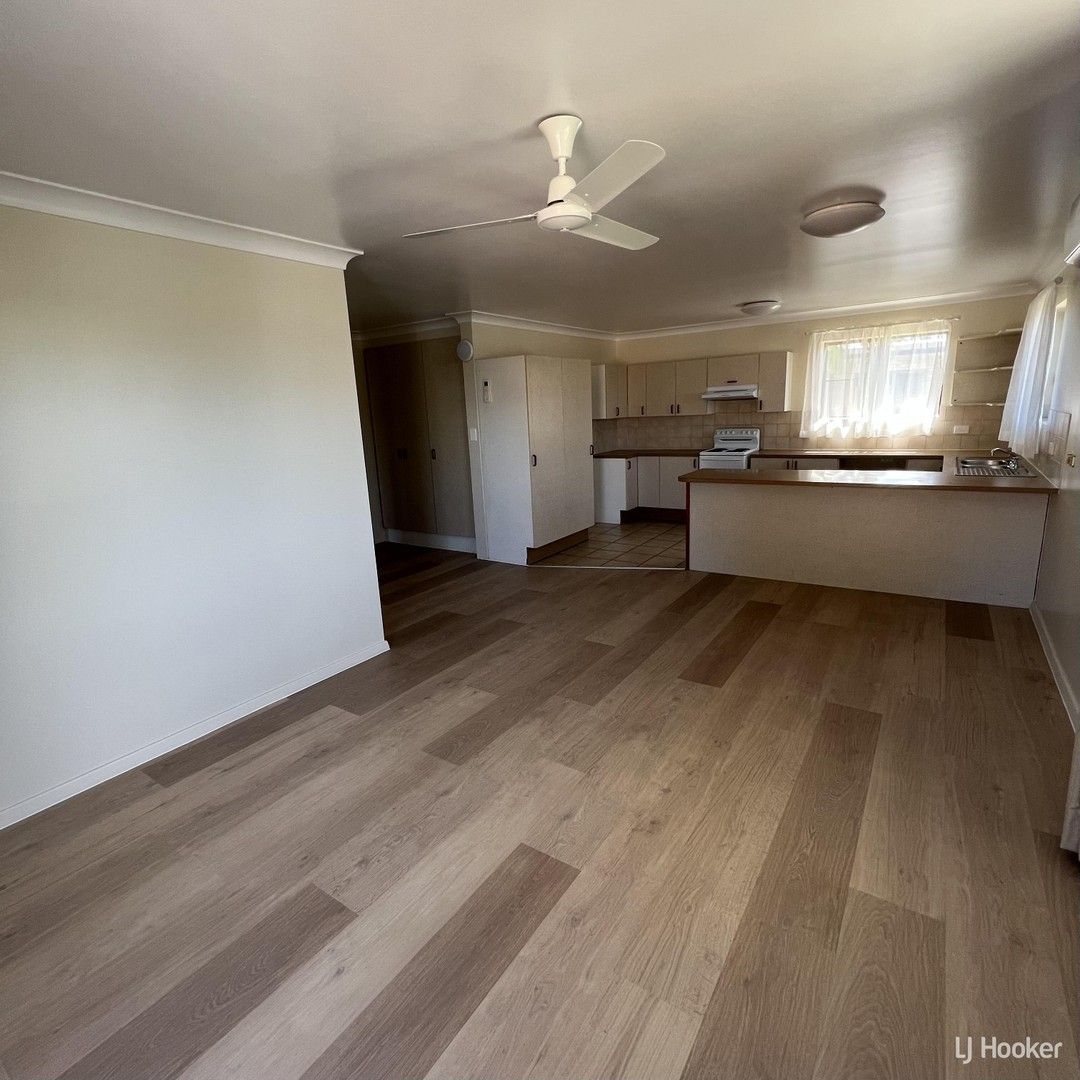 2 bedrooms House in 2/137 Mitchell Street NORTH WARD QLD, 4810