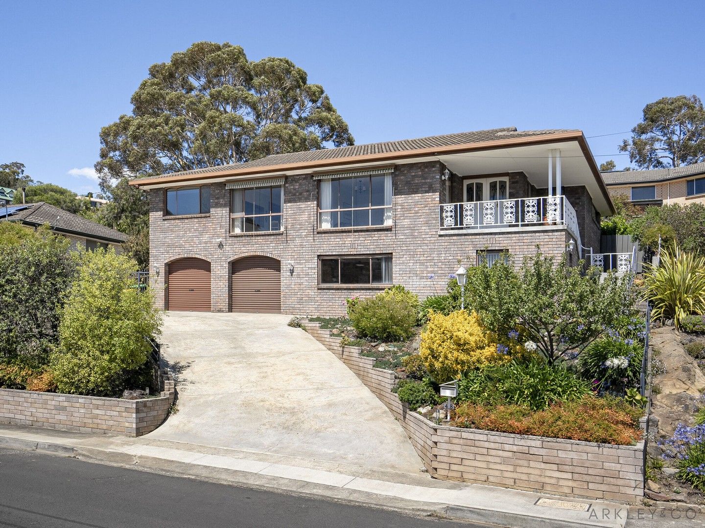 4 bedrooms House in 48 Begonia Street LINDISFARNE TAS, 7015