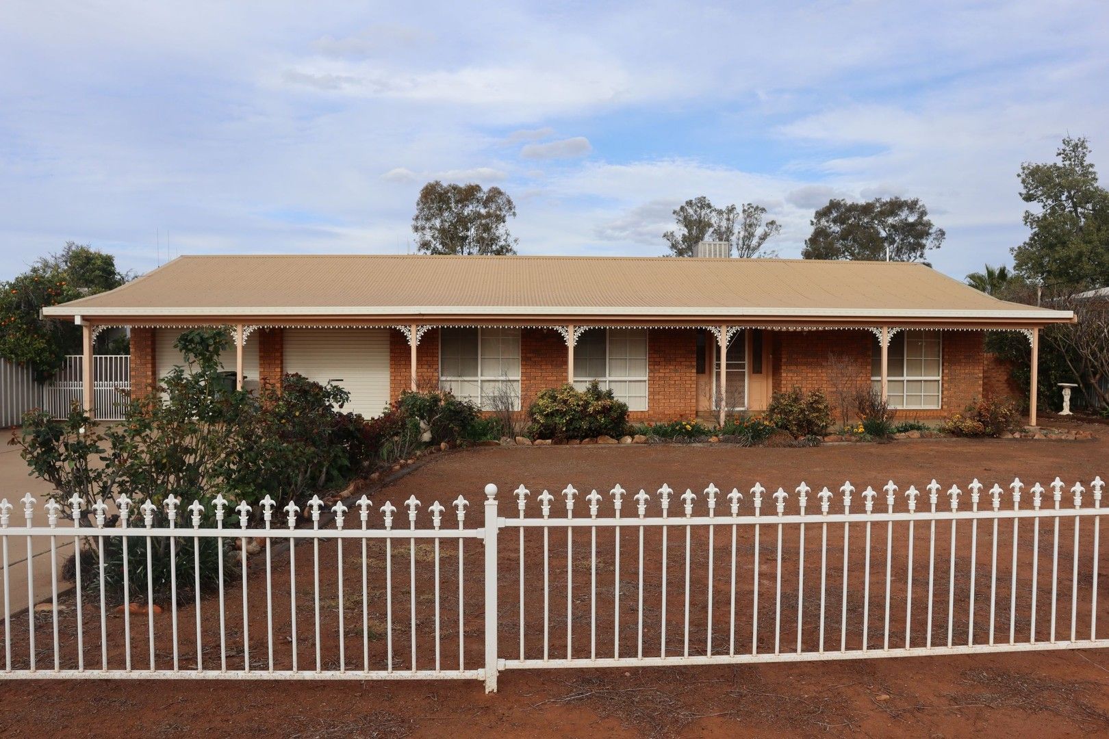 4 bedrooms House in 12 Morrison Street COBAR NSW, 2835