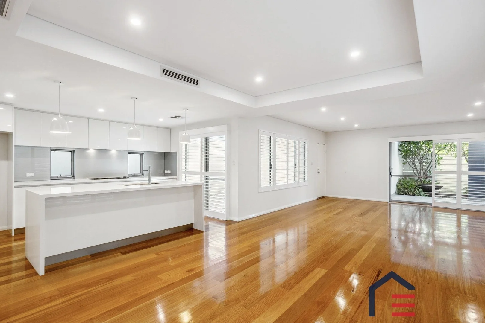 Additional image 7 of 9 Emerald Way, Carine WA 6020