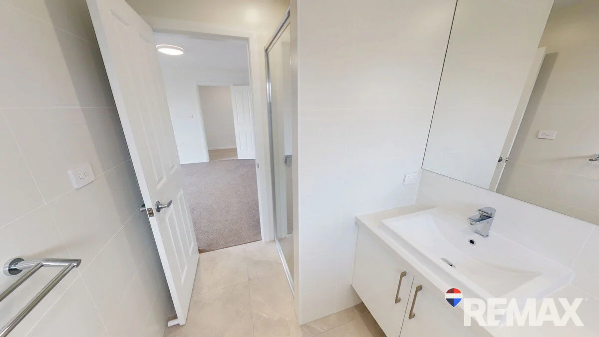 Additional image 3 of 2/21 Hilton Place, Junee NSW 2663