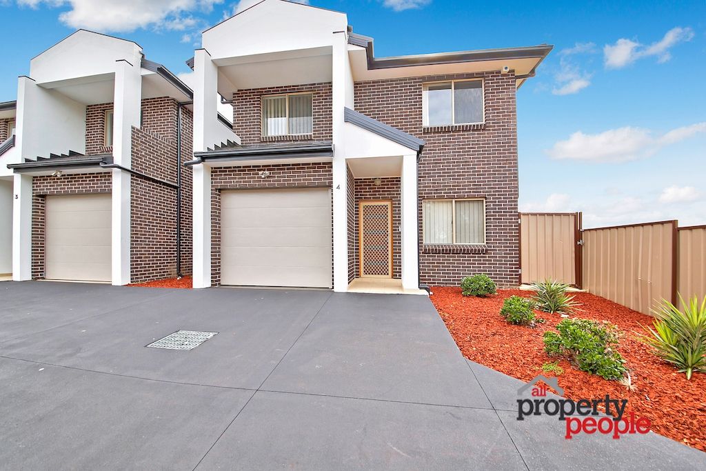 4/16 Groundsel Avenue, Macquarie Fields NSW 2564, Image 0