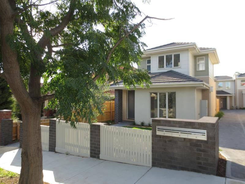 2 bedrooms Townhouse in 4/8 Beatty Street IVANHOE VIC, 3079