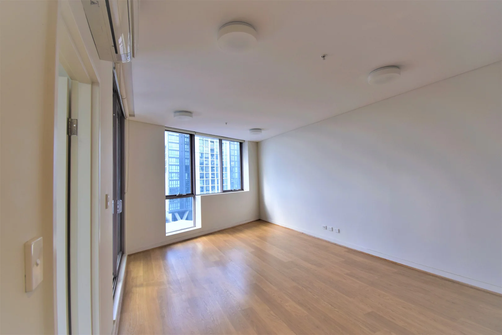 Additional image 2 of 501/2 Discovery Point Place, Wolli Creek NSW 2205