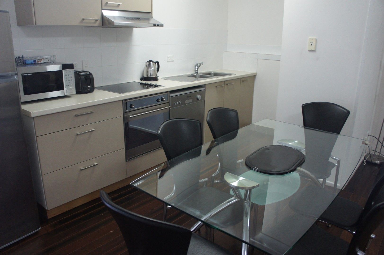 1 bedrooms Apartment / Unit / Flat in 1/170 Auckland Street GLADSTONE QLD, 4680