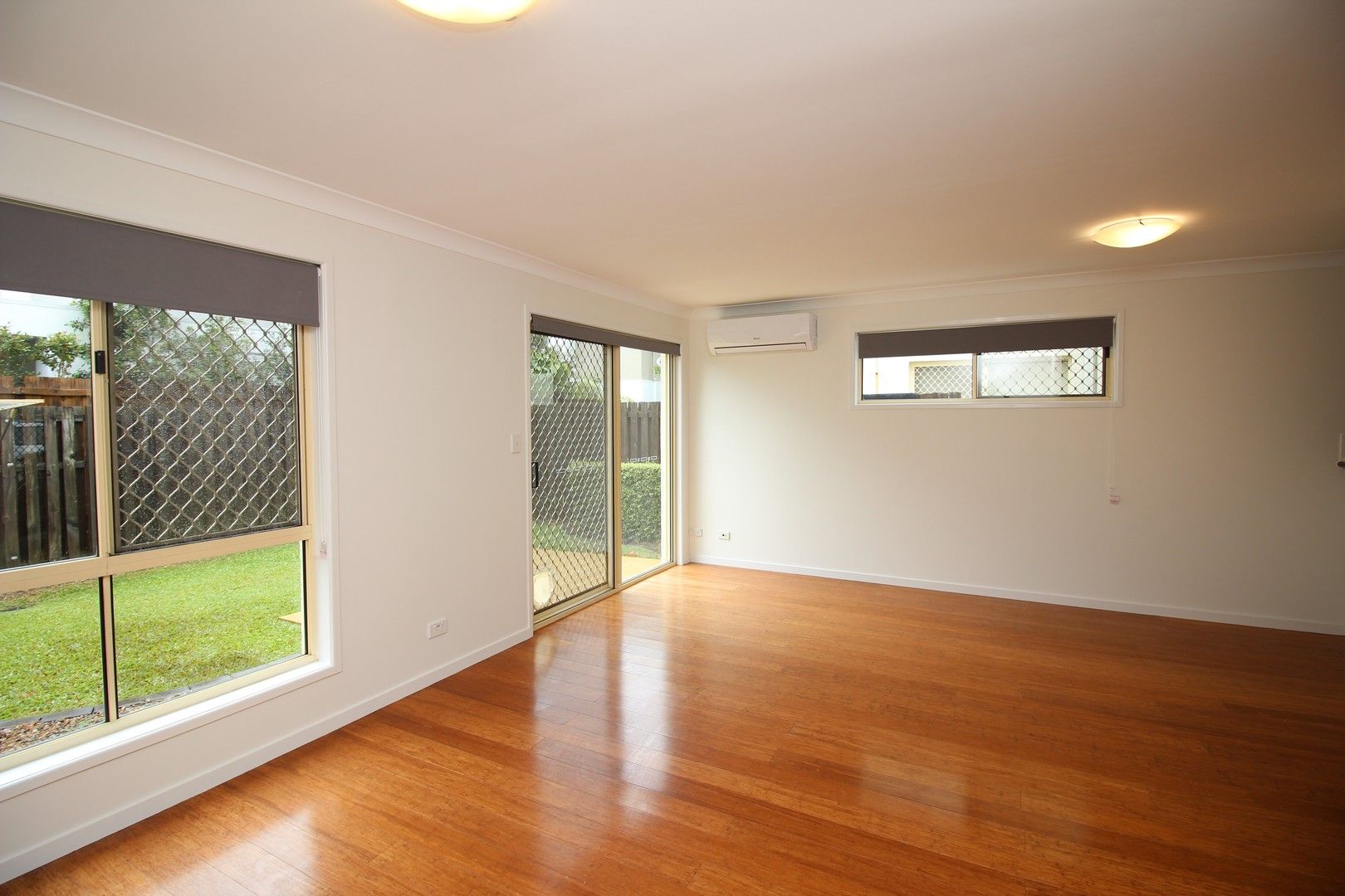3 bedrooms Townhouse in 3/183 Government Road LABRADOR QLD, 4215