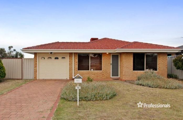 18 Christian Circle, Quinns Rocks WA 6030, Image 0