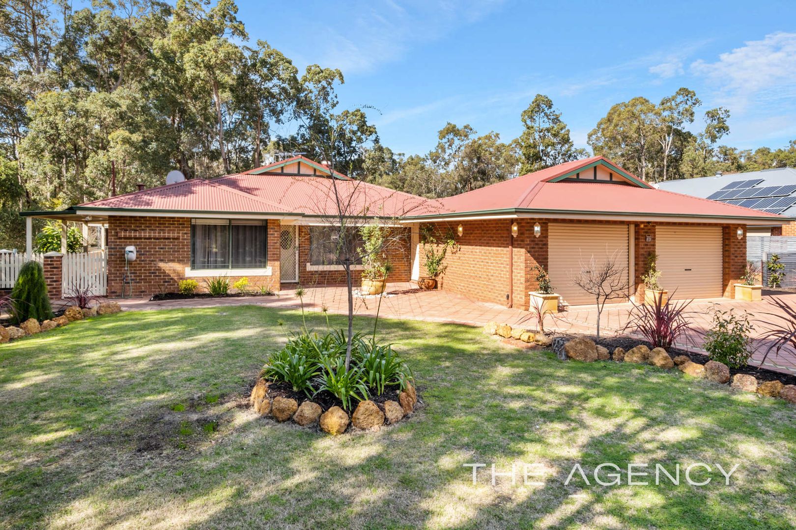 28 Painter Crescent, Mundaring WA 6073, Image 2