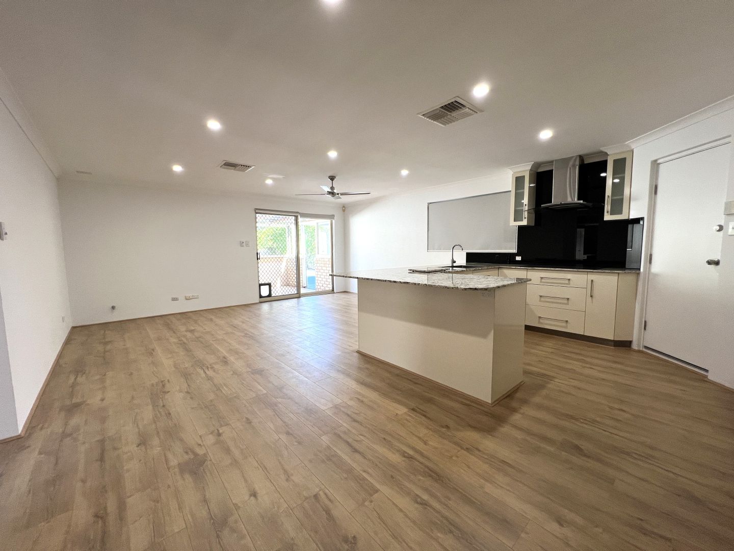 4 Turquoise Court, Forrestfield WA 6058 House For Rent 700 Domain