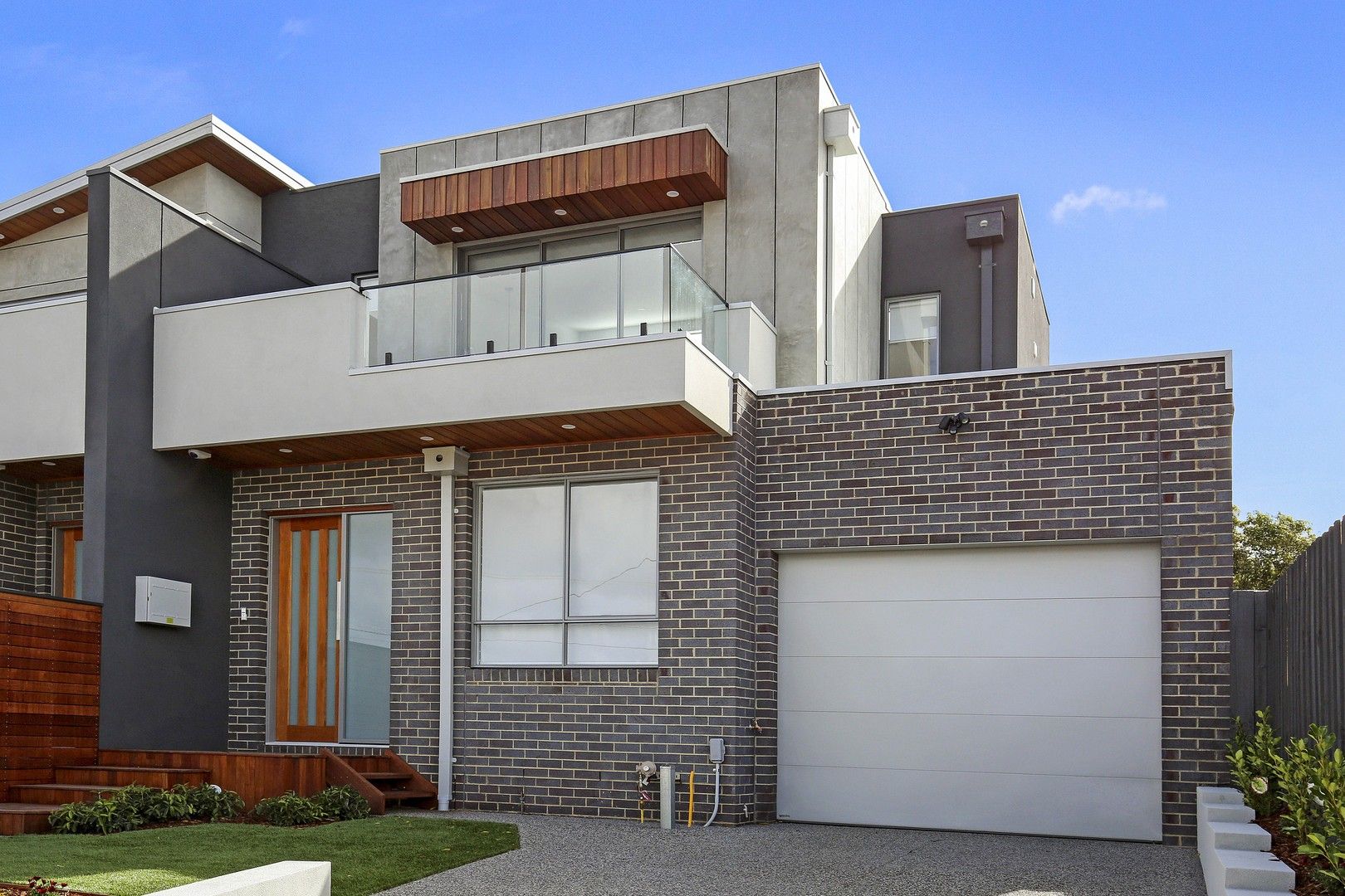 3 bedrooms Townhouse in 2/30-32 Carlisle Street PRESTON VIC, 3072