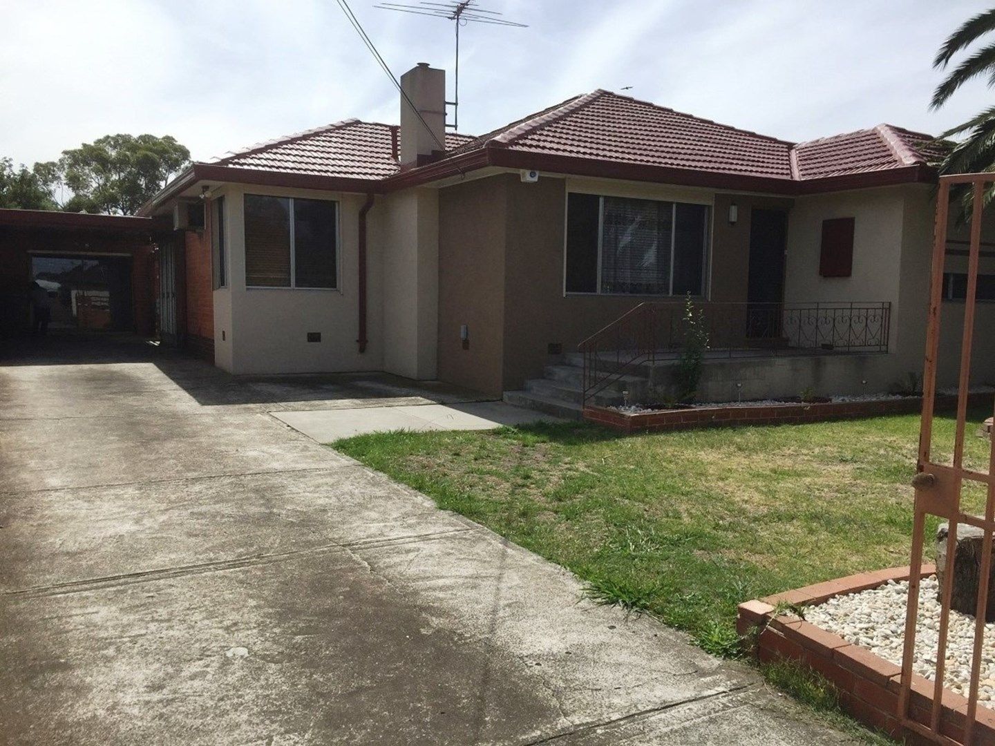 3 bedrooms House in 67 Theodore Street ST ALBANS VIC, 3021
