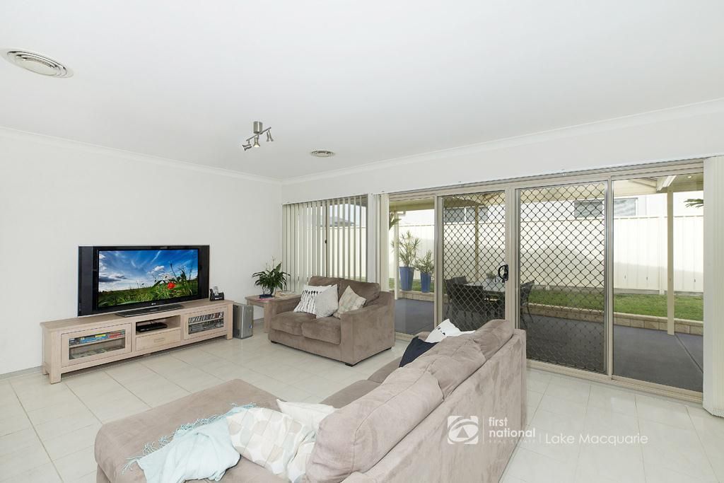 11 Vantage Circuit, Cameron Park NSW 2285, Image 1