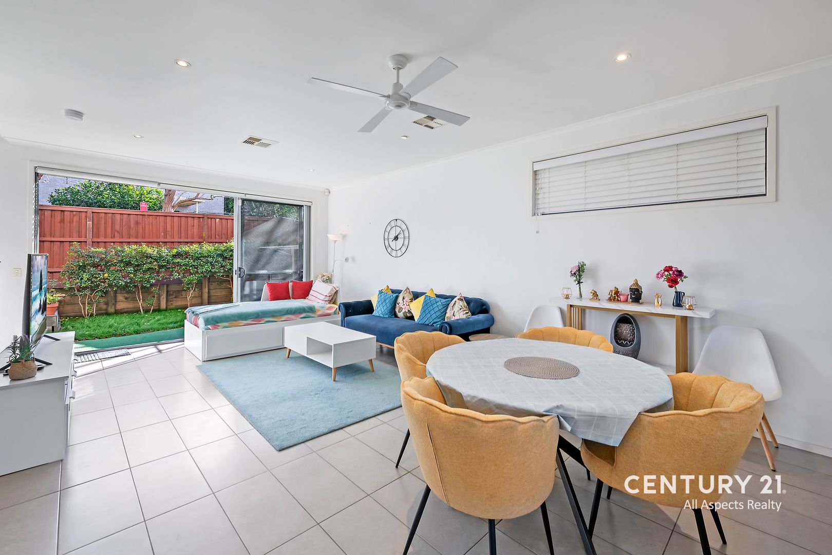 18 Caddies Boulevard, Rouse Hill NSW 2155, Image 2