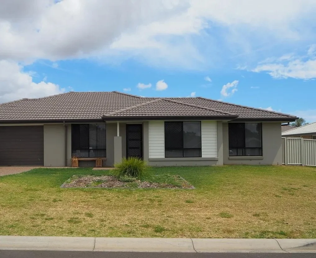 12 McKinlay Place, Tamworth NSW 2340