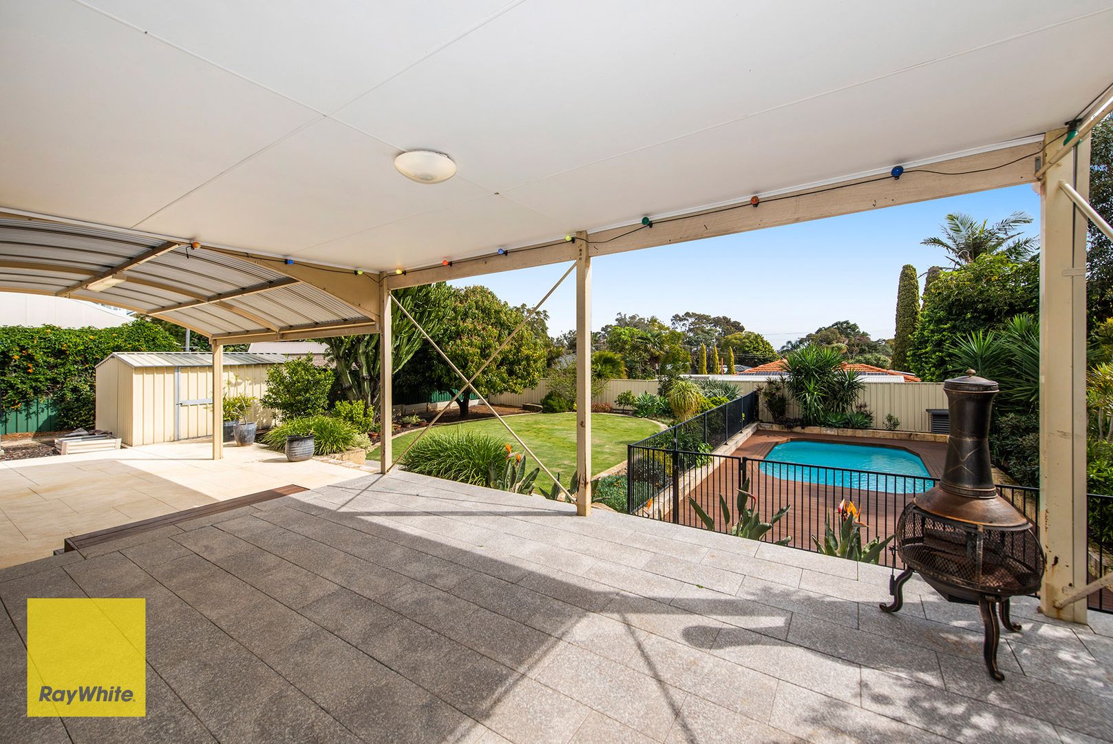 8 Scenic Drive, Maida Vale WA 6057, Image 2