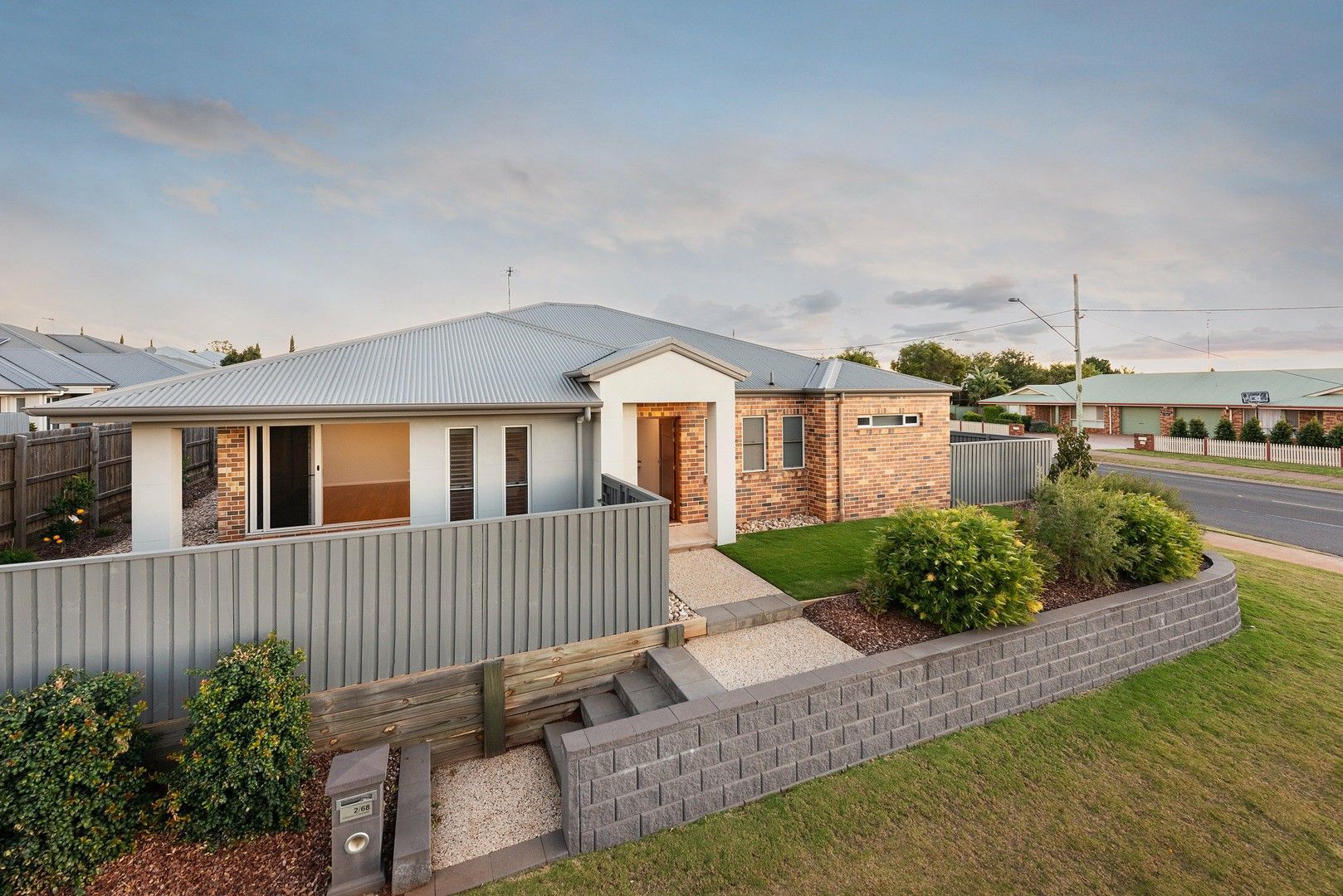 Unit 2/68 Calypso Cres, Middle Ridge QLD 4350, Image 0