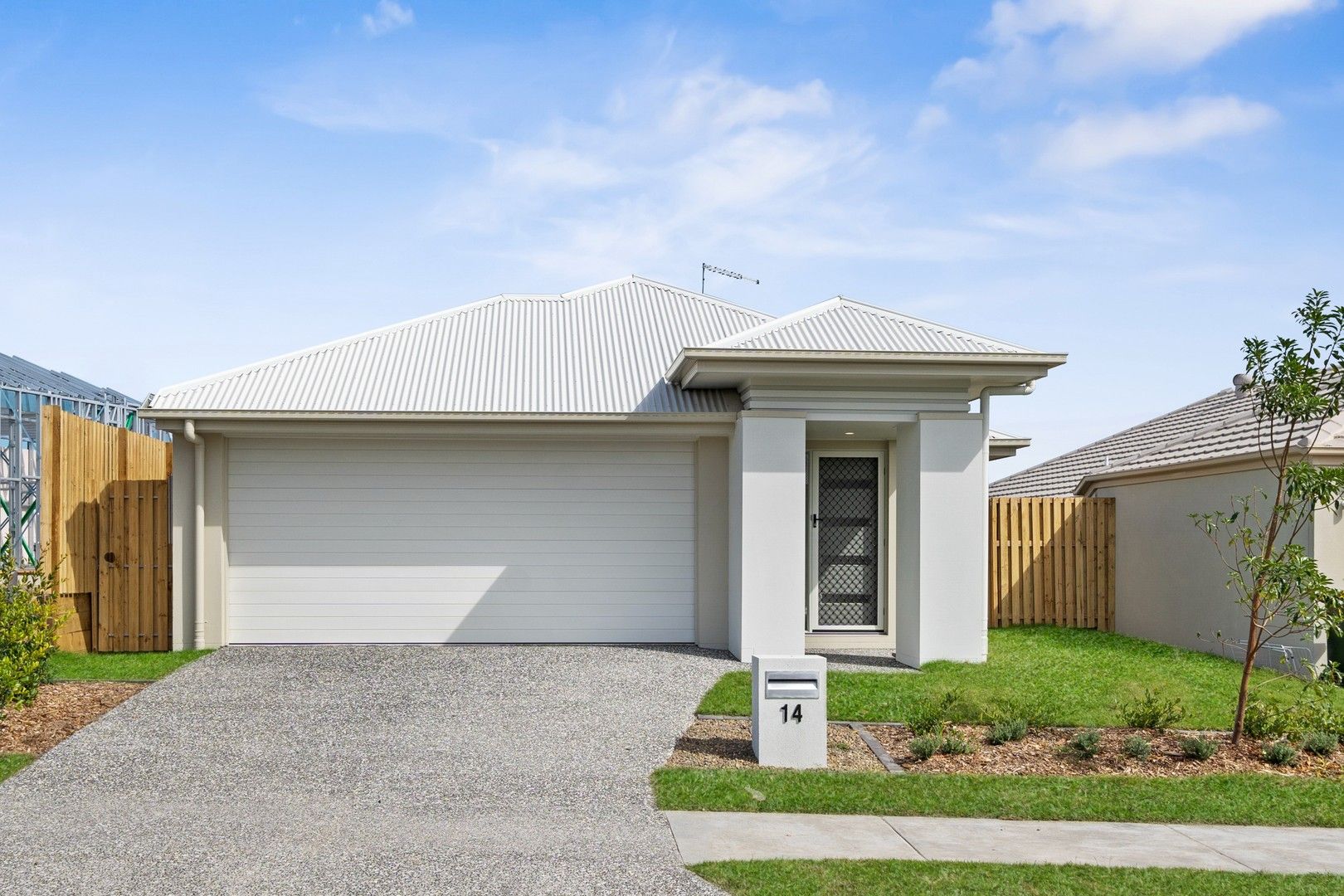 4 bedrooms House in 14 Sugar Maple Place PARK RIDGE QLD, 4125