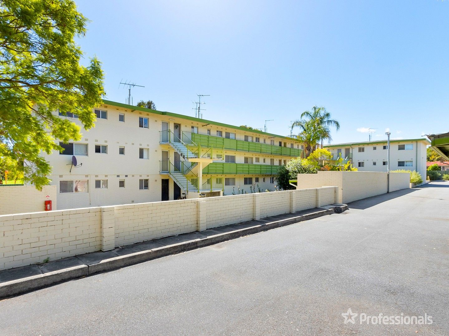 2 bedrooms Apartment / Unit / Flat in 9/13 Milton Place ORELIA WA, 6167