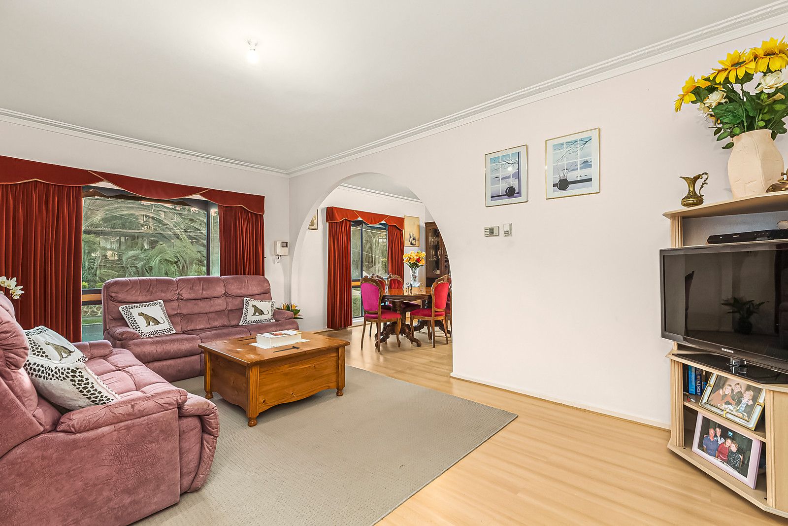 18 Rosemar Circuit, Viewbank VIC 3084, Image 2