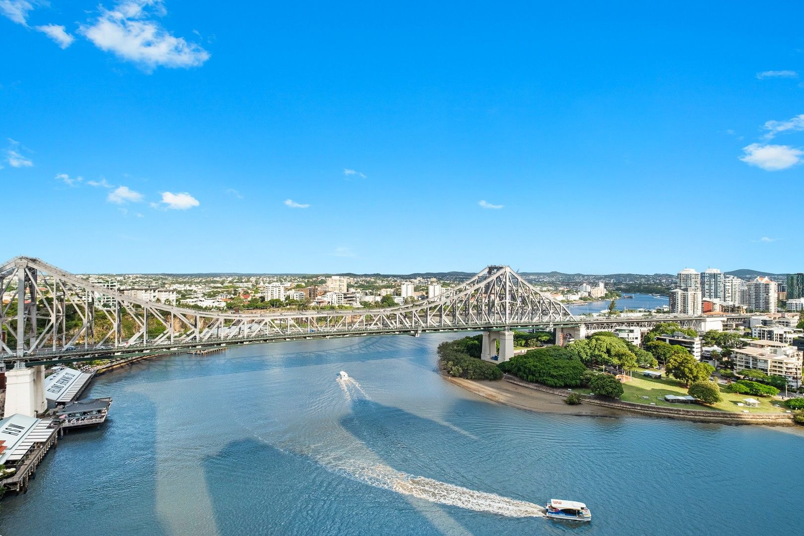 2 bedrooms Apartment / Unit / Flat in 133/32 Macrossan Street BRISBANE CITY QLD, 4000