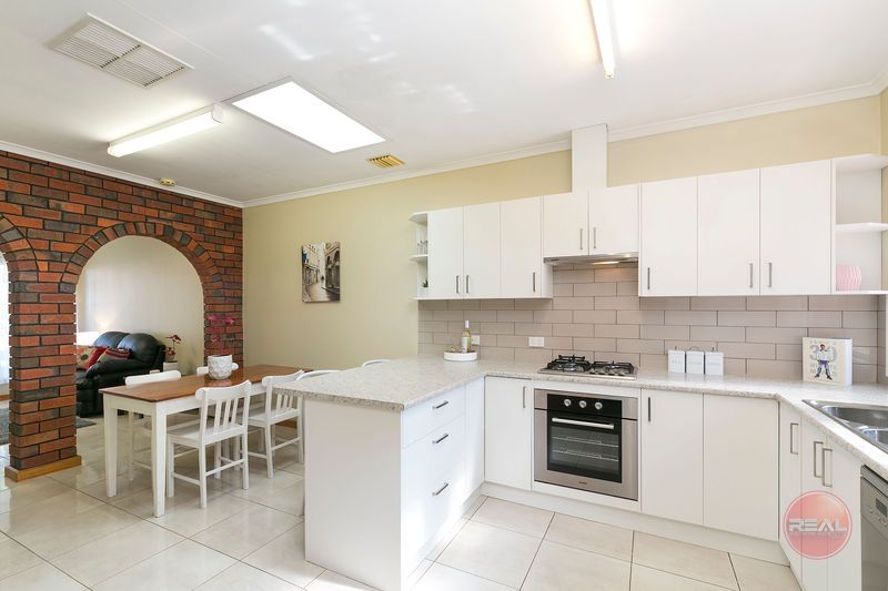 2/3 Kearnes Road, Oaklands Park SA 5046, Image 2