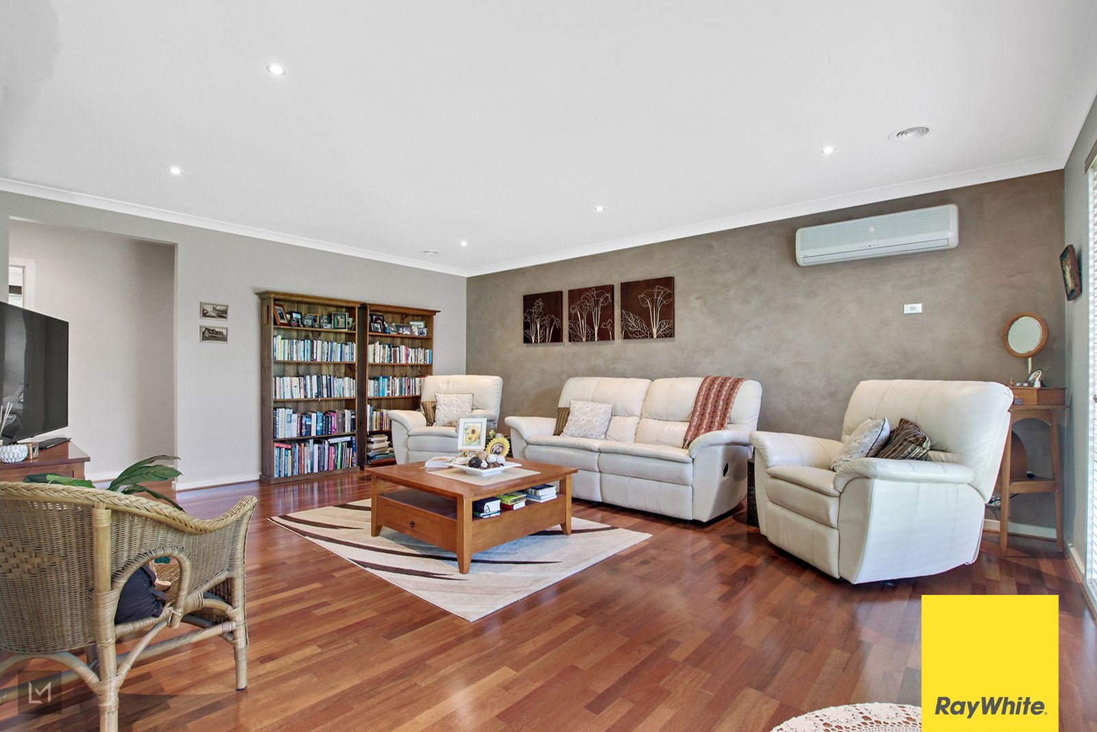 8 Harvest Way, Werribee VIC 3030, Image 2