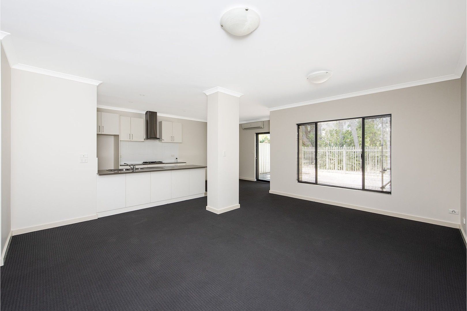 3 bedrooms Townhouse in 12 Watercress Lane FALCON WA, 6210