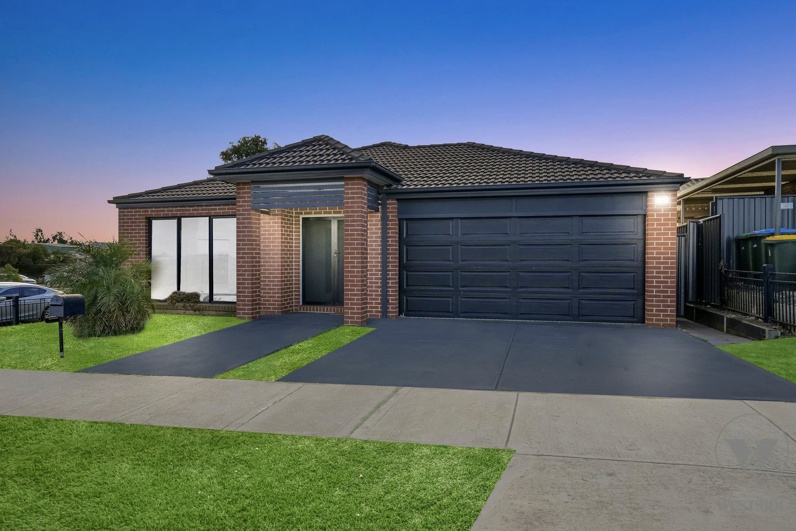4 bedrooms House in 1 Solitaire Way TARNEIT VIC, 3029