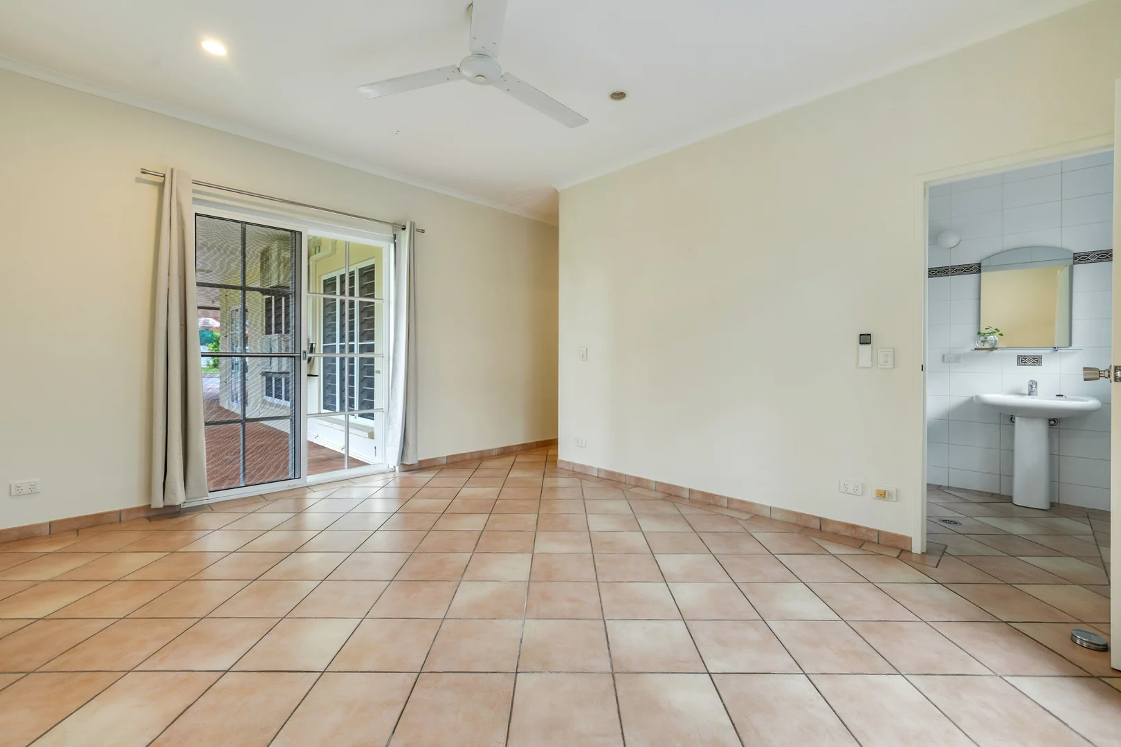 Additional image 11 of 34 Carnoustie Circuit, Marrara NT 0812