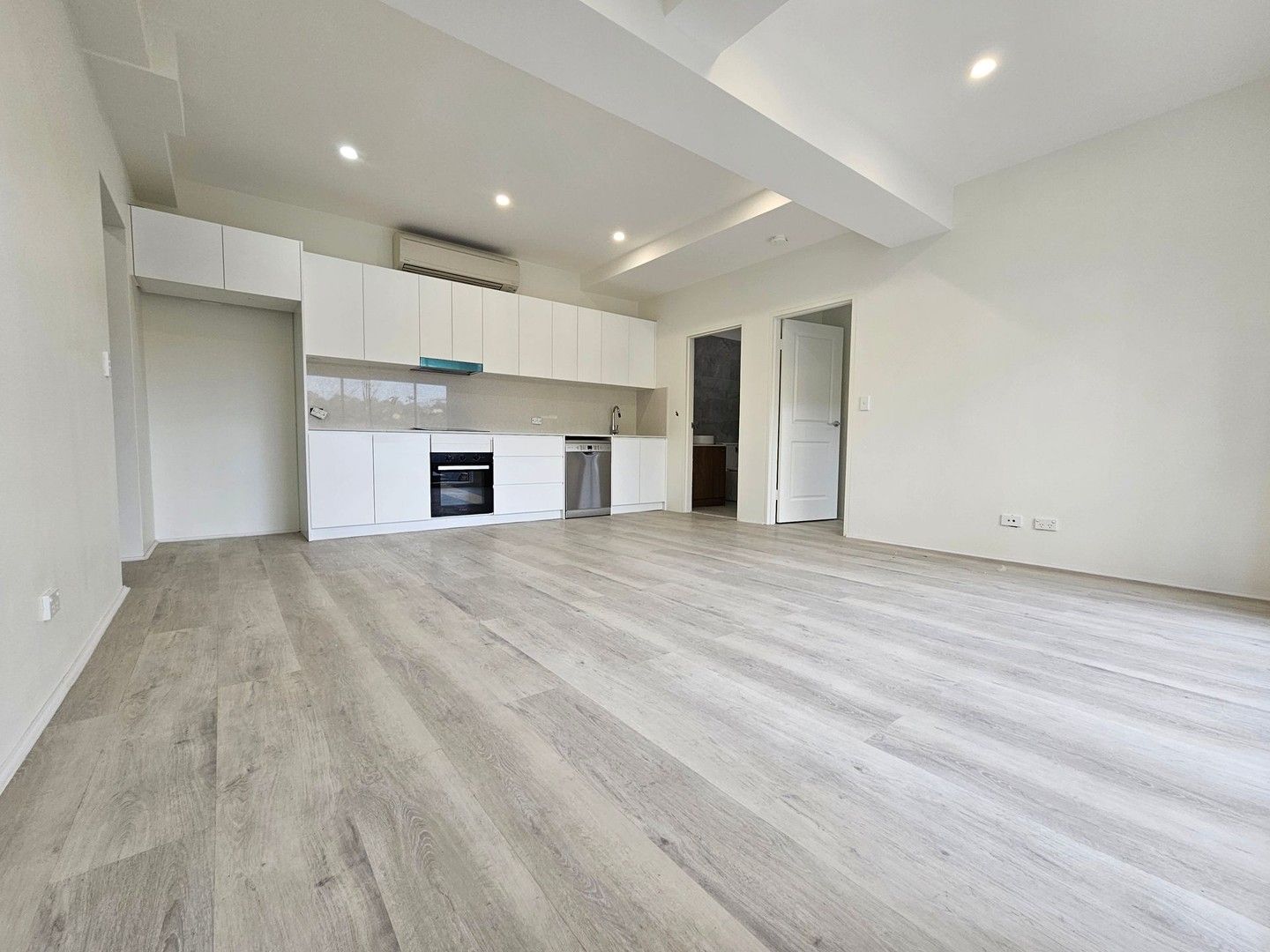 2 bedrooms Apartment / Unit / Flat in 68 Brushwood Drive ALFORDS POINT NSW, 2234