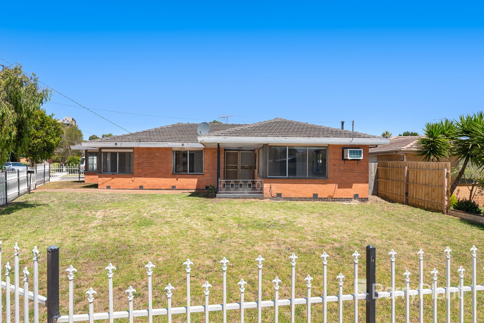 2 Lowan Court, Dallas VIC 3047, Image 0