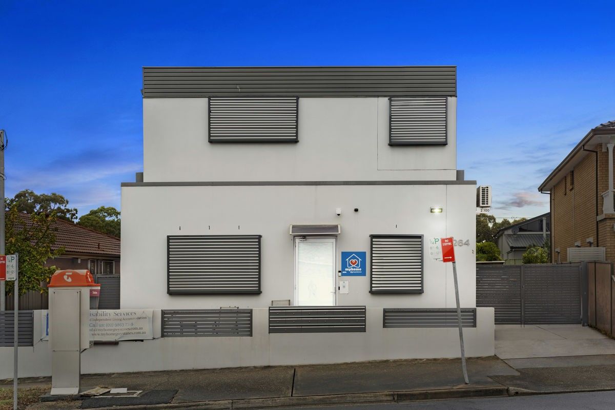 12 bedrooms House in 264 Old Prospect Road GREYSTANES NSW, 2145